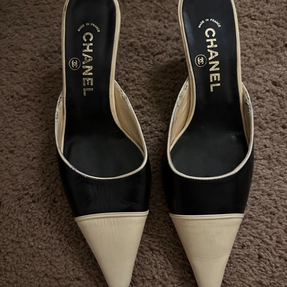 Rare vintage Chanel kitten heels - Picture 3 of 7